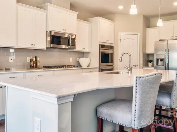 Lookout Shoals Dr #333, Fort Mill, SC 29715