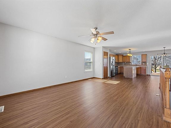 3rd image of 205 Brookfield Ave