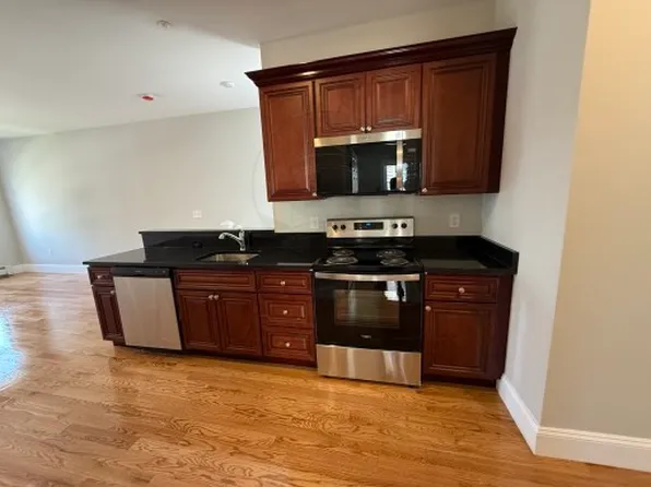60 Bonair St, Somerville, MA