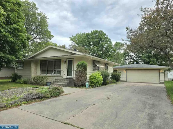1403 14th St, International Falls, MN 56649