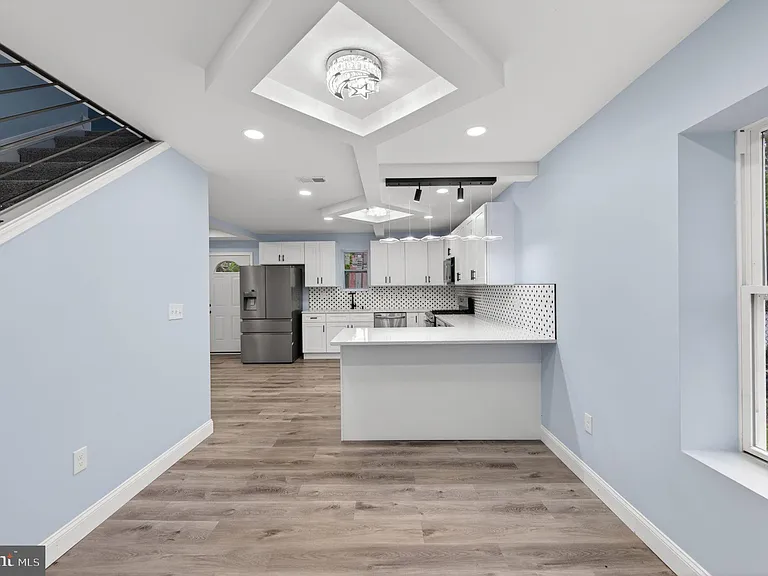 5306 Ethelbert Ave — Photo 9