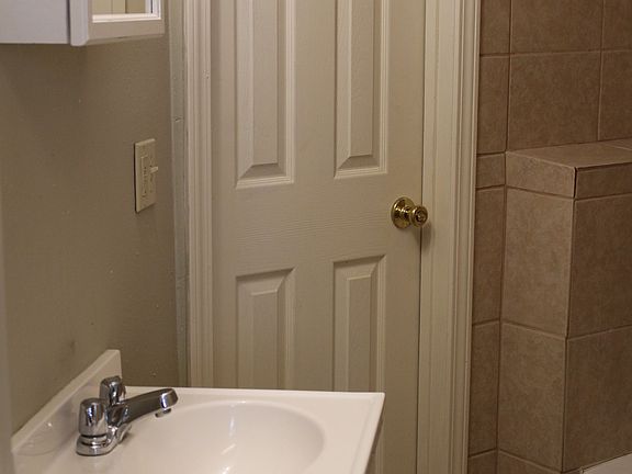 5th image of 3618 Coliseum St #4-D