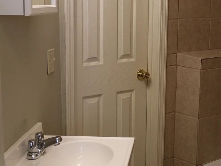 3618 Coliseum St #4-D — Photo 5