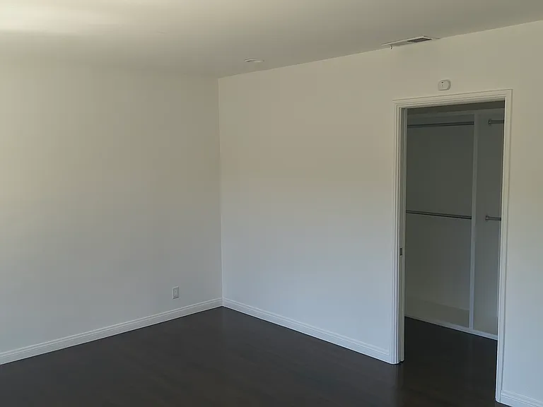 2828 Benedict Canyon Dr — Photo 41