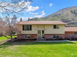 2701 Austin Ct, Wenatchee, WA 98801