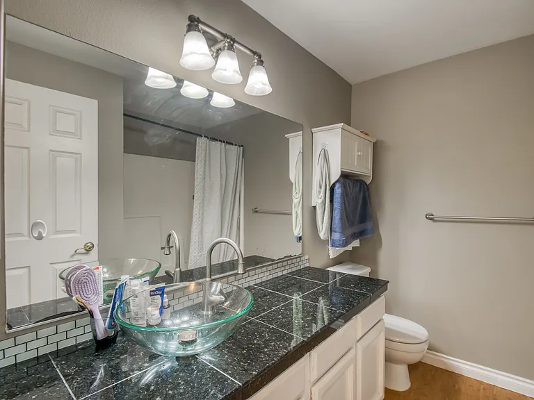 10047 SW Trapper Ter — Photo 13