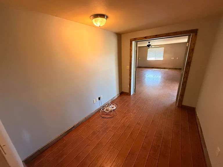 2550 NW Coyner Ave — Photo 10