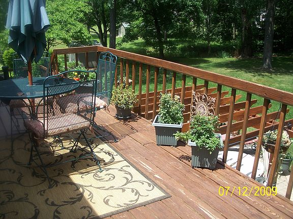 2nd image of 239 Hillsdale Cir