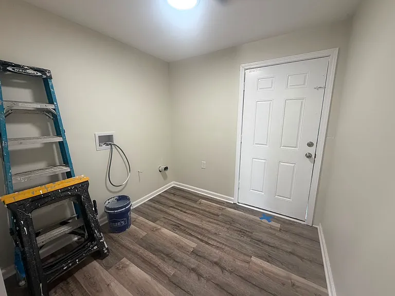 2146 Gent Ave — Photo 5