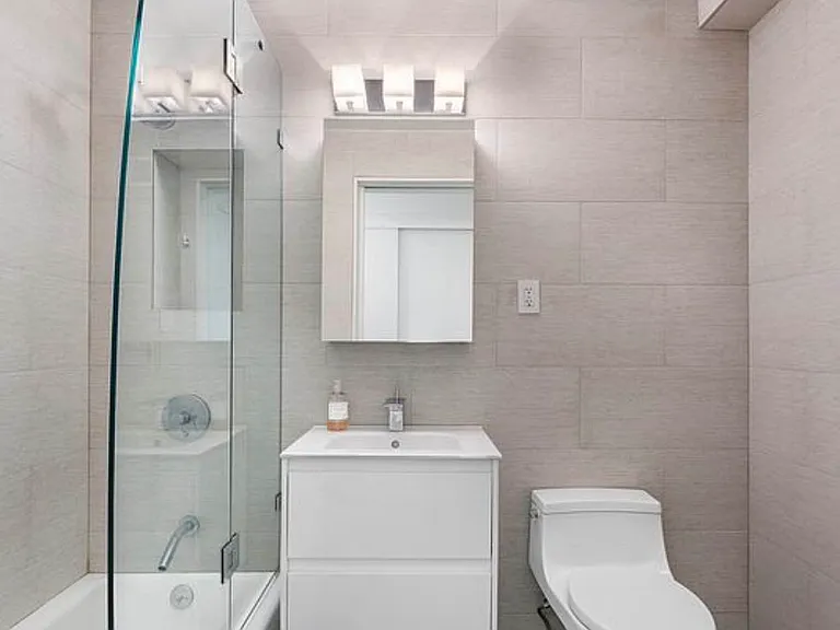 322 W 57th St #17K — Photo 4