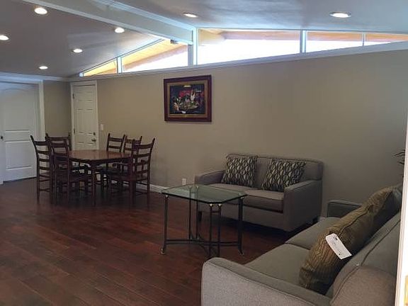 3rd image of 1074 Candlewood Ave