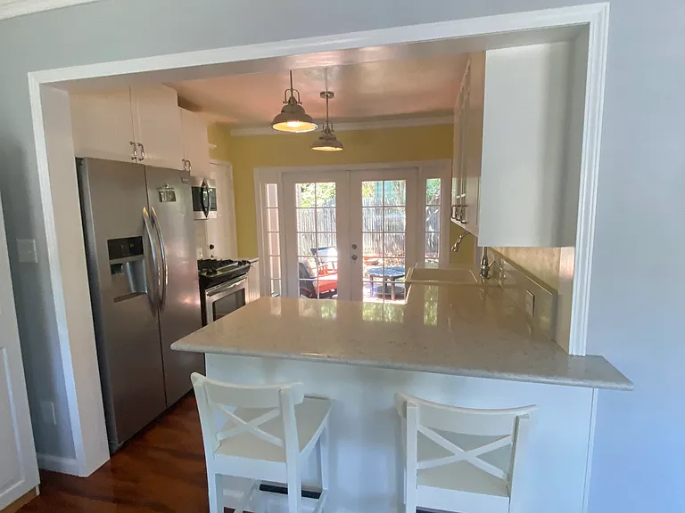 2050 Hope St — Photo 7