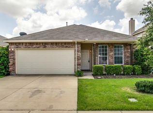 621 Stirrup Bar Dr, Fort Worth, TX 76179