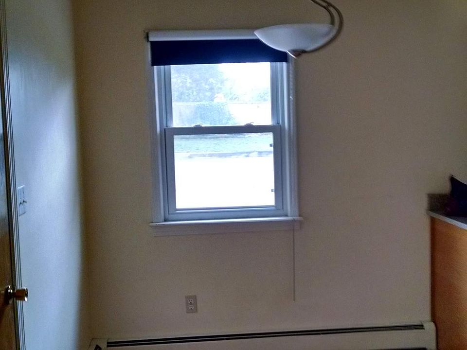 2nd image of 5608 Holly Rd #A