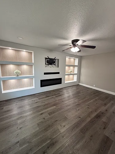 2802 E Griffith Way Photo 1