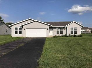 15627 Stonecrest Rd, Roscoe, IL 61080