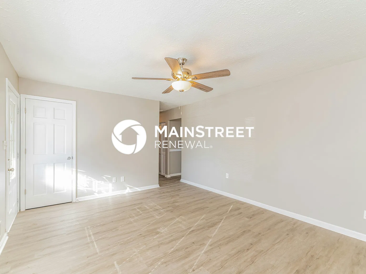 7605 Mackie Ln — Photo 4