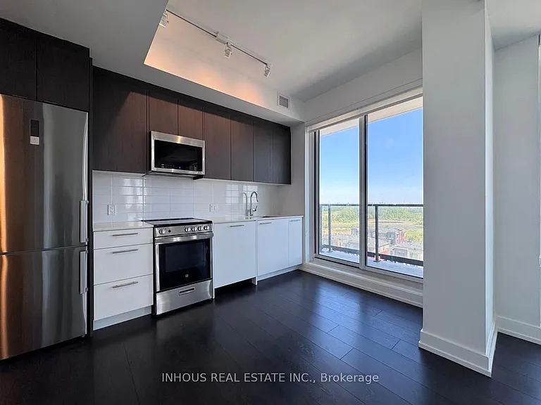215 Veterans Dr #909 — Photo 1