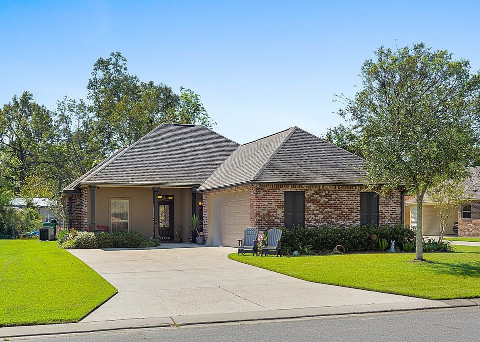 1st image of 39090 Driftwood Lake Dr