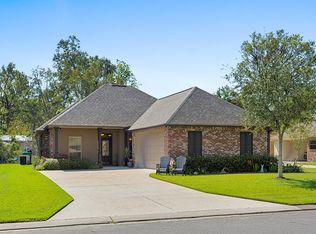 39090 Driftwood Lake Dr, Gonzales, LA 70737