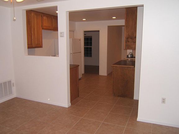 4th image of 1137 Baywood Ln