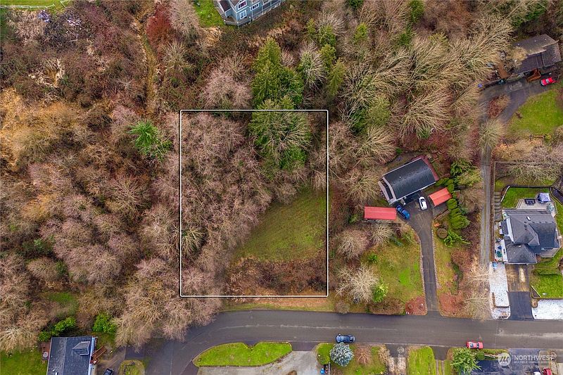 2nd image of 1900 5th Street SE
