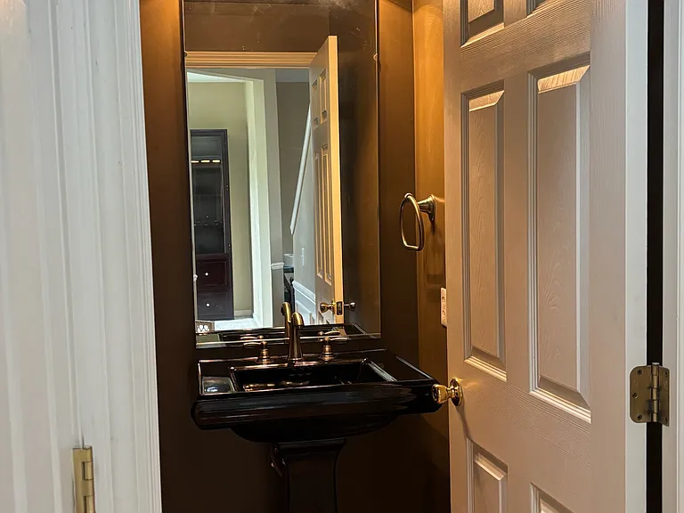 7609 Carlton Dr — Photo 14