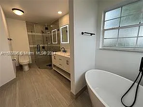 4203 NW 54th St — Photo 14