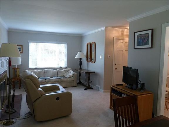 5th image of 1416 Pueblo Dr