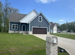 357 Oak Glen Dr, Smithville, TN 37166