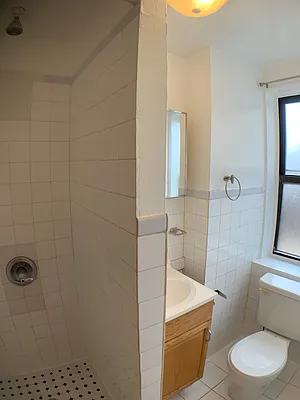 Rented by Building Equity Real Estate LLC | media 14