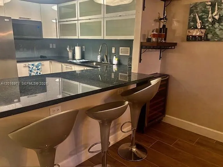 2301 Collins Ave #528 — Photo 12