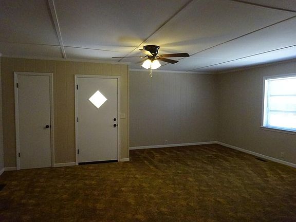 4th image of 304 Alabama Ave