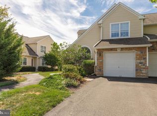 146 Canterbury Ln, Blue Bell, PA 19422