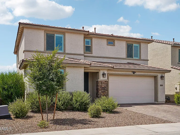 9019 W Denton Ln — Photo 12