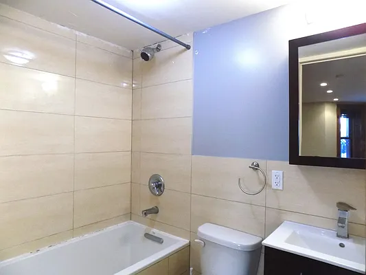 Rented by Blue Egg Realty Corp | media 25