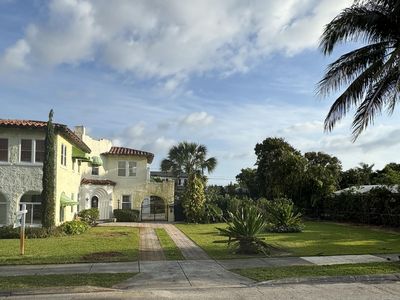 221 Monroe Drive, West Palm Beach, FL, 33405