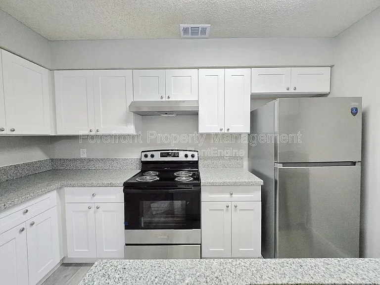 5507 Roanwood — Photo 7