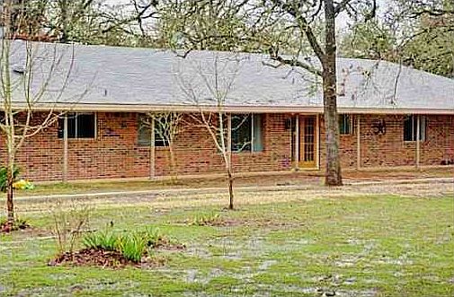 2nd image of 4903 Whispering Oaks Dr