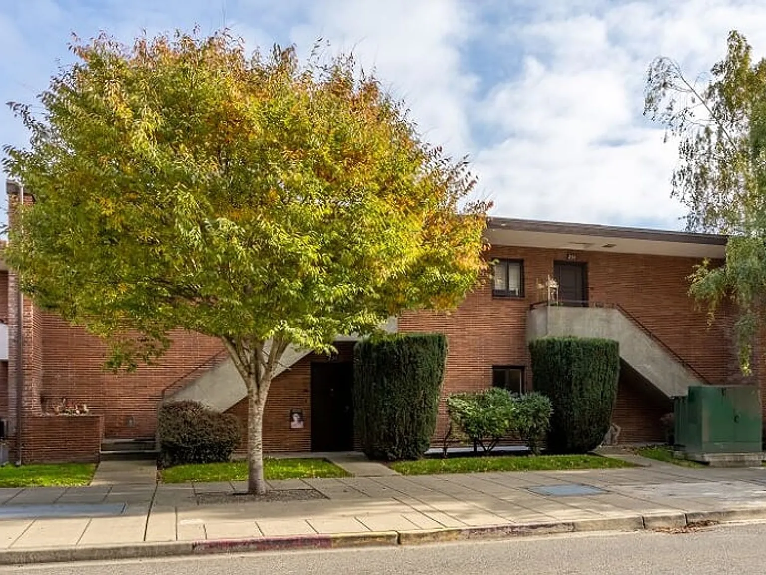Harbor Terrace Apartments — Photo 3