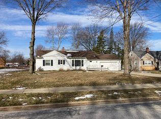 900 Millridge Rd, Highland Heights, OH 44143