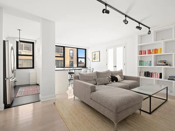 130 E 18th St APT 11G, Manhattan, NY 10003