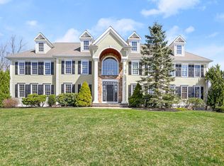 65 Old Tree Farm Ln, Trumbull, CT 06611