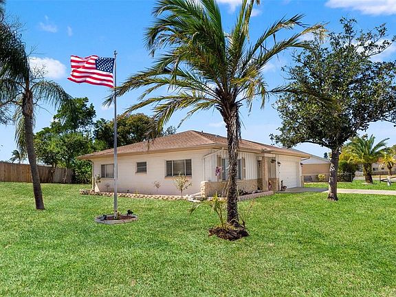 3rd image of 4438 Sail Dr