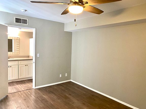 2nd image of 15746 Vanowen St #101