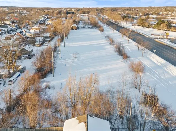 1 Drew St, Welland, ON L3C 5H7