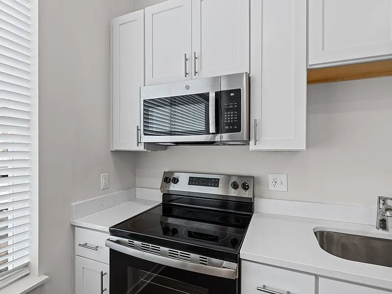 220 S Claybrook St — Photo 1