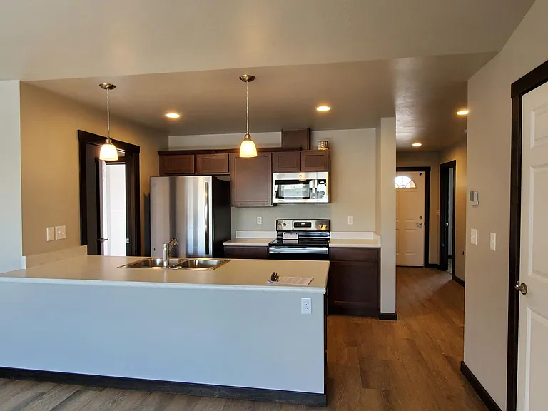 1372 Destiny Ln — Photo 2