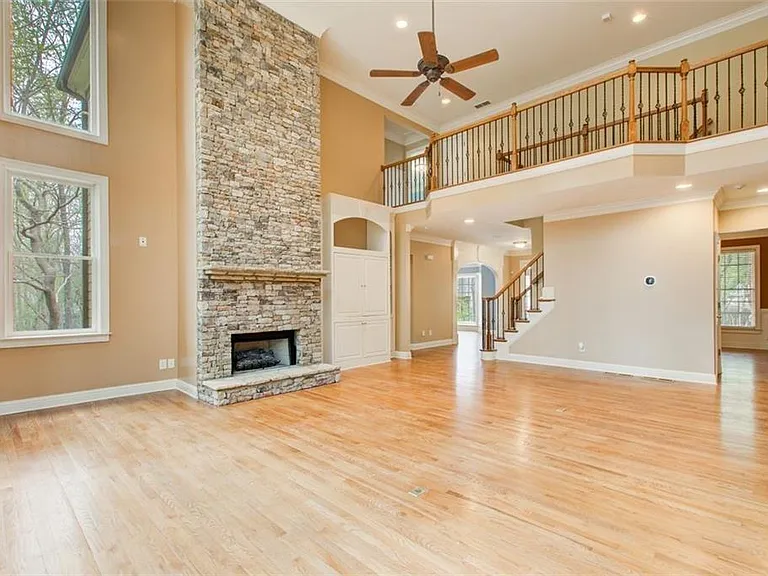 2060 Fife Ridge Ct — Photo 3