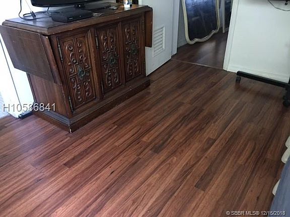 5th image of 1500 NE 127th St APT 206